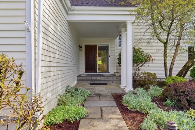 5 Elizabeth Court, Briarcliff Manor, NY 10510