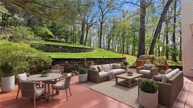 5 Elizabeth Court, Briarcliff Manor, NY 10510