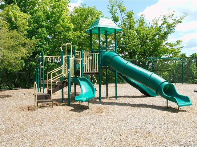 5 Elizabeth Court, Briarcliff Manor, NY 10510