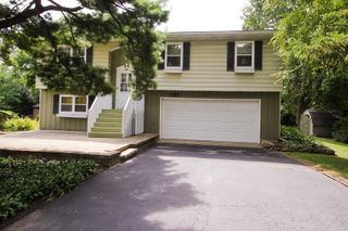 995 N Meadow Lane, Elgin, IL 60123