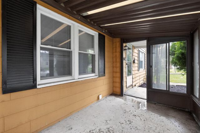 2458 Renwood Place, Columbus, OH 43211