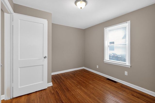 2458 Renwood Place, Columbus, OH 43211