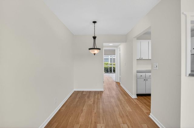 660 Horizon W 107, Boynton Beach, FL 33435