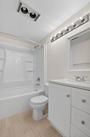 660 Horizon W 107, Boynton Beach, FL 33435