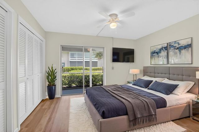 660 Horizon W 107, Boynton Beach, FL 33435