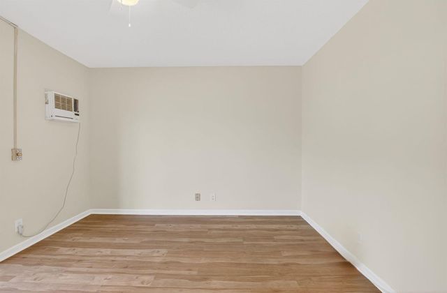 660 Horizon W 107, Boynton Beach, FL 33435