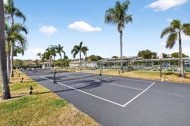 660 Horizon W 107, Boynton Beach, FL 33435