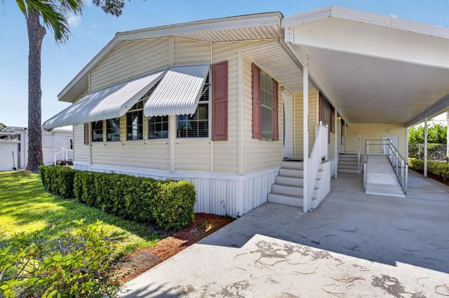 5006 Curacas Bay, Boynton Beach, FL 33436