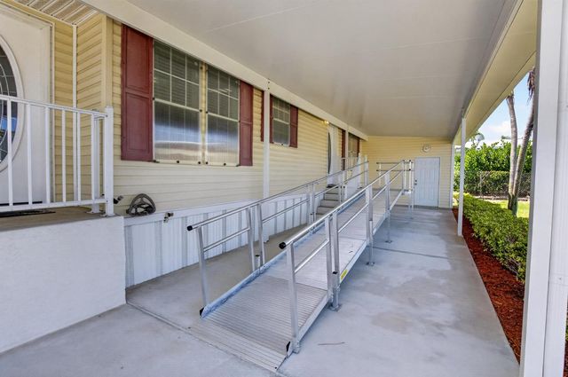 5006 Curacas Bay, Boynton Beach, FL 33436