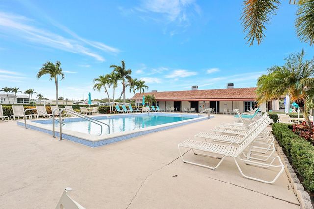 5006 Curacas Bay, Boynton Beach, FL 33436