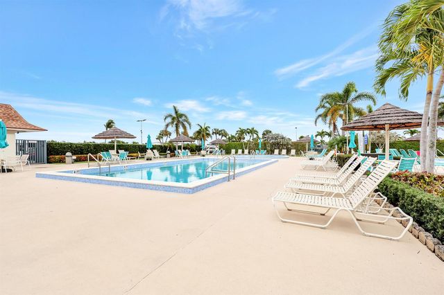 5006 Curacas Bay, Boynton Beach, FL 33436