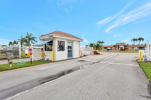 5006 Curacas Bay, Boynton Beach, FL 33436