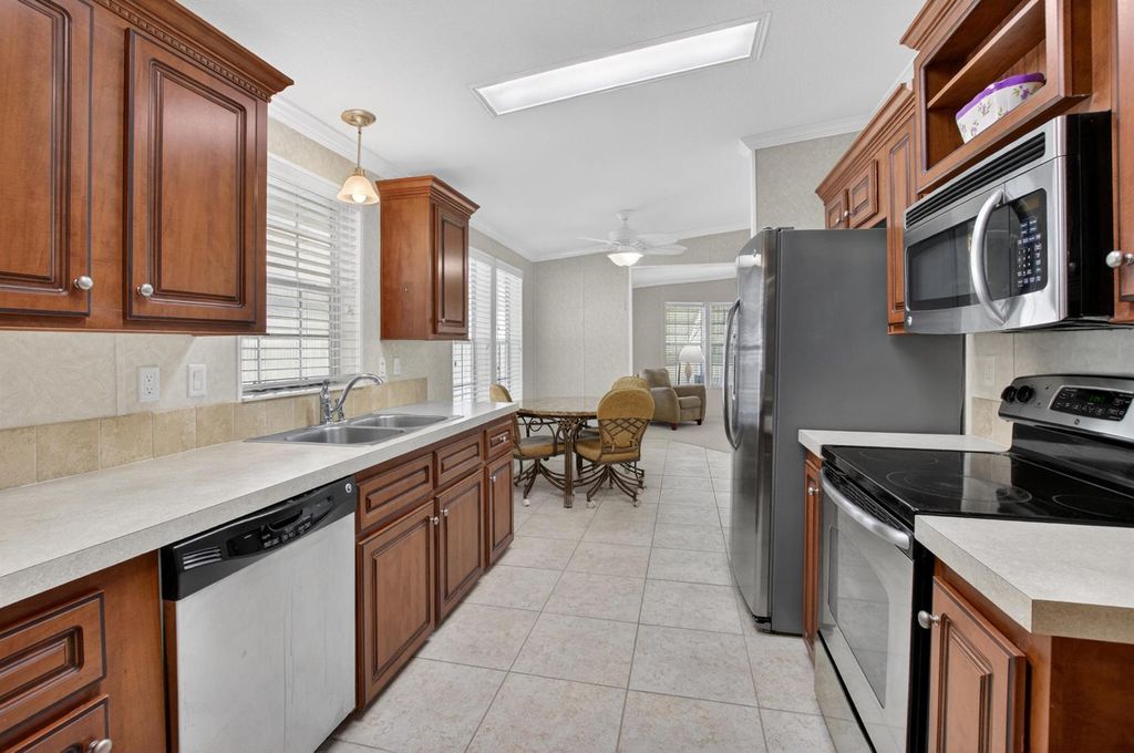 5006 Curacas Bay, Boynton Beach, FL 33436