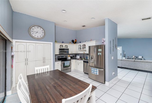 30204 SW 161st Ave, Homestead, FL 33033