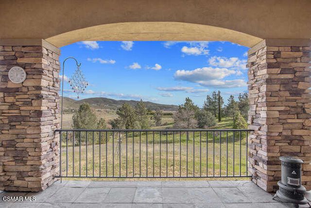 39860 86th Street W, Leona Valley, CA 93551