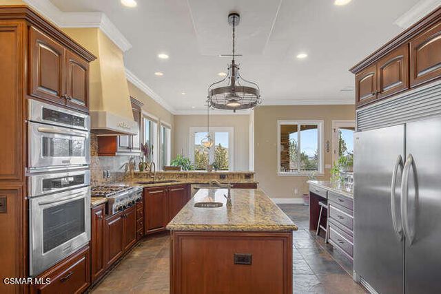 39860 86th Street W, Leona Valley, CA 93551