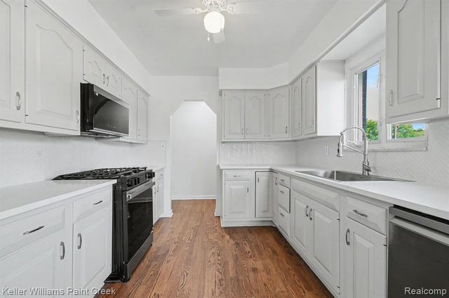 2500 E Hudson Avenue, Royal Oak, MI 48067