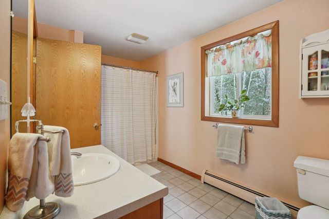 18 Diamond Drive, Danville, NH 03819