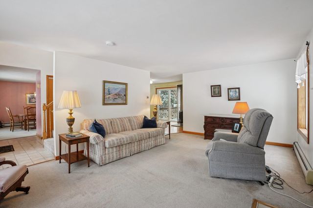 18 Diamond Drive, Danville, NH 03819