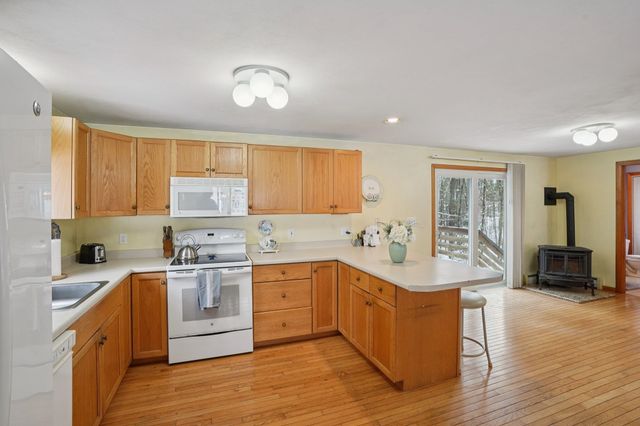 18 Diamond Drive, Danville, NH 03819