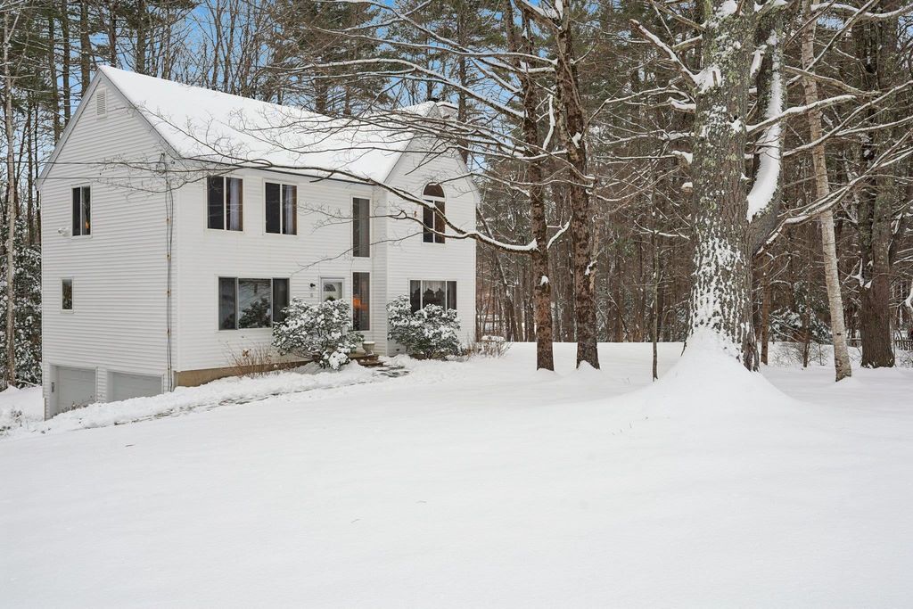 18 Diamond Drive, Danville, NH 03819