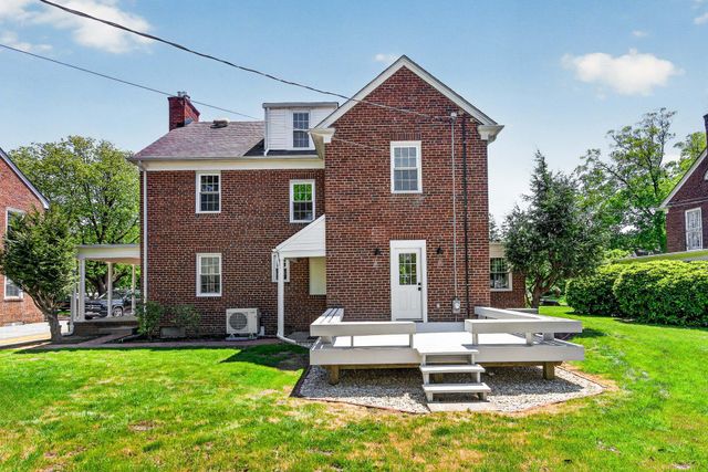 3105 17TH ST N, Arlington, VA 22201