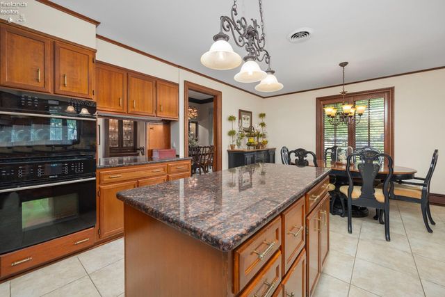 1711 Willow Drive, Sandusky, OH 44870