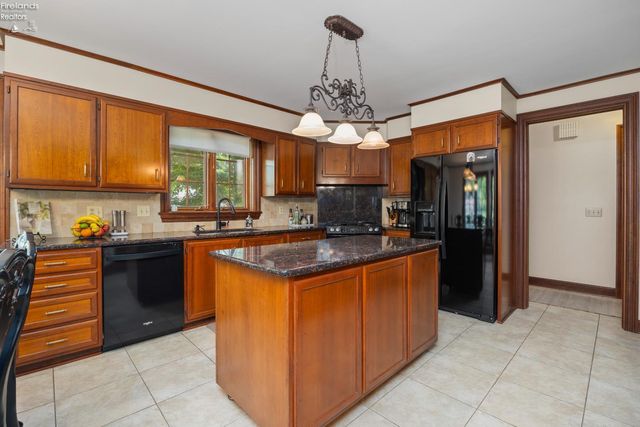 1711 Willow Drive, Sandusky, OH 44870