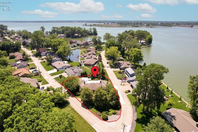 1711 Willow Drive, Sandusky, OH 44870