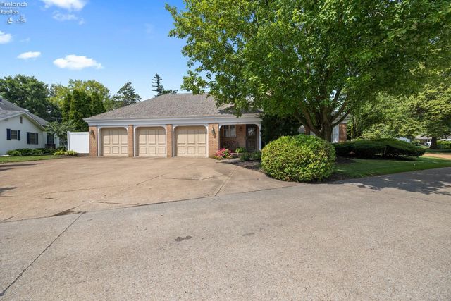 1711 Willow Drive, Sandusky, OH 44870