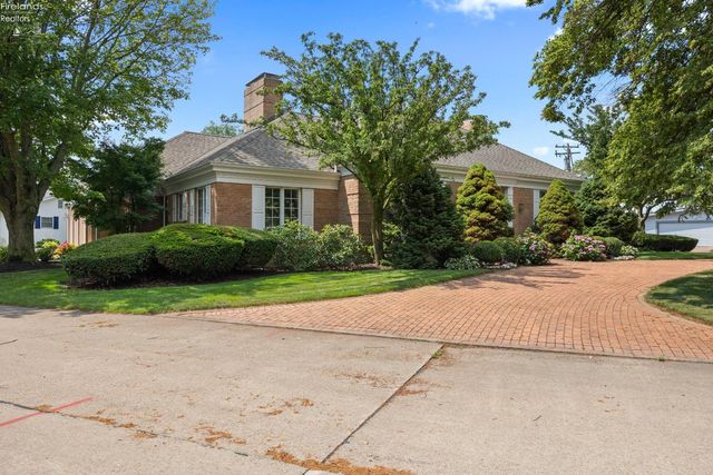 1711 Willow Drive, Sandusky, OH 44870