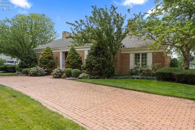 1711 Willow Drive, Sandusky, OH 44870