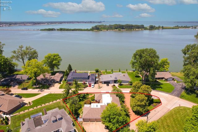 1711 Willow Drive, Sandusky, OH 44870