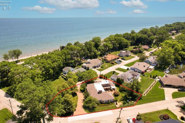 1711 Willow Drive, Sandusky, OH 44870