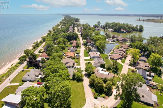 1711 Willow Drive, Sandusky, OH 44870