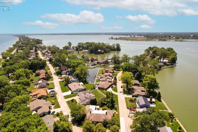 1711 Willow Drive, Sandusky, OH 44870