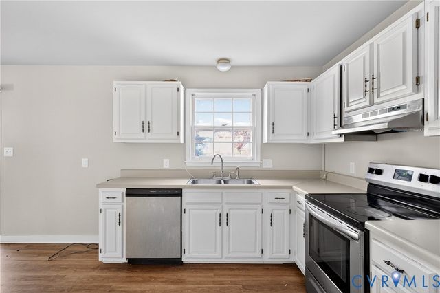 2842 Pine Meadows Cir, Chester, VA 23831