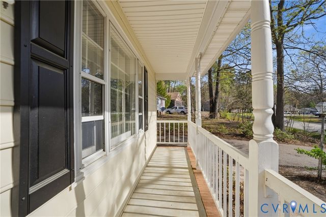 2842 Pine Meadows Cir, Chester, VA 23831