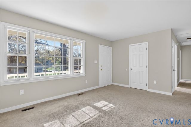 2842 Pine Meadows Cir, Chester, VA 23831