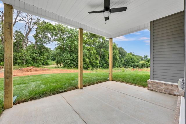 2692 Brewster Dr, Clarksville, TN 37042