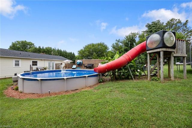 4402 Valley View Road, Thomasville, NC 27360