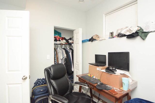 3751 W Diversey Avenue B, Chicago, IL 60647