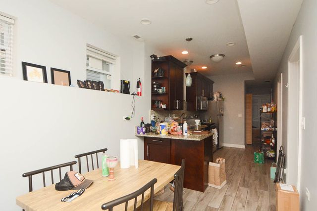 3751 W Diversey Avenue B, Chicago, IL 60647