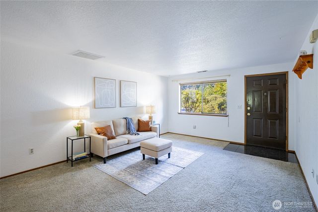 3513 Autumnwood Ct SE, Olympia, WA 98501
