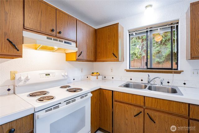 3513 Autumnwood Ct SE, Olympia, WA 98501
