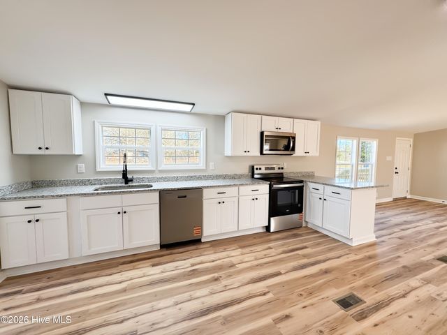 202 Hopesway Drive, Dudley, NC 28333