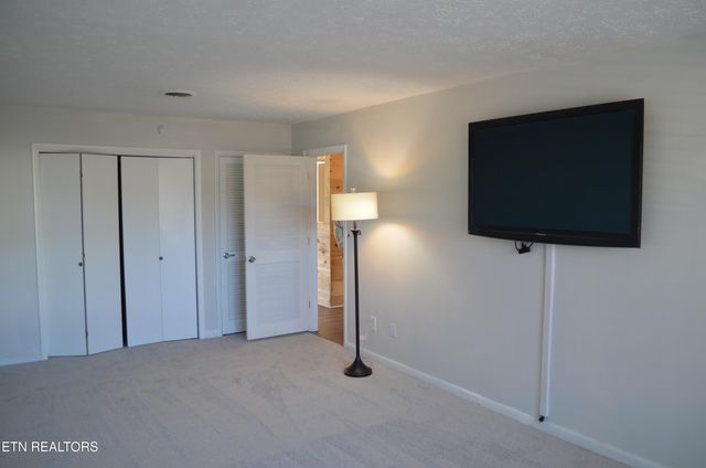 8632 Tervada Drive, Knoxville, TN 37931