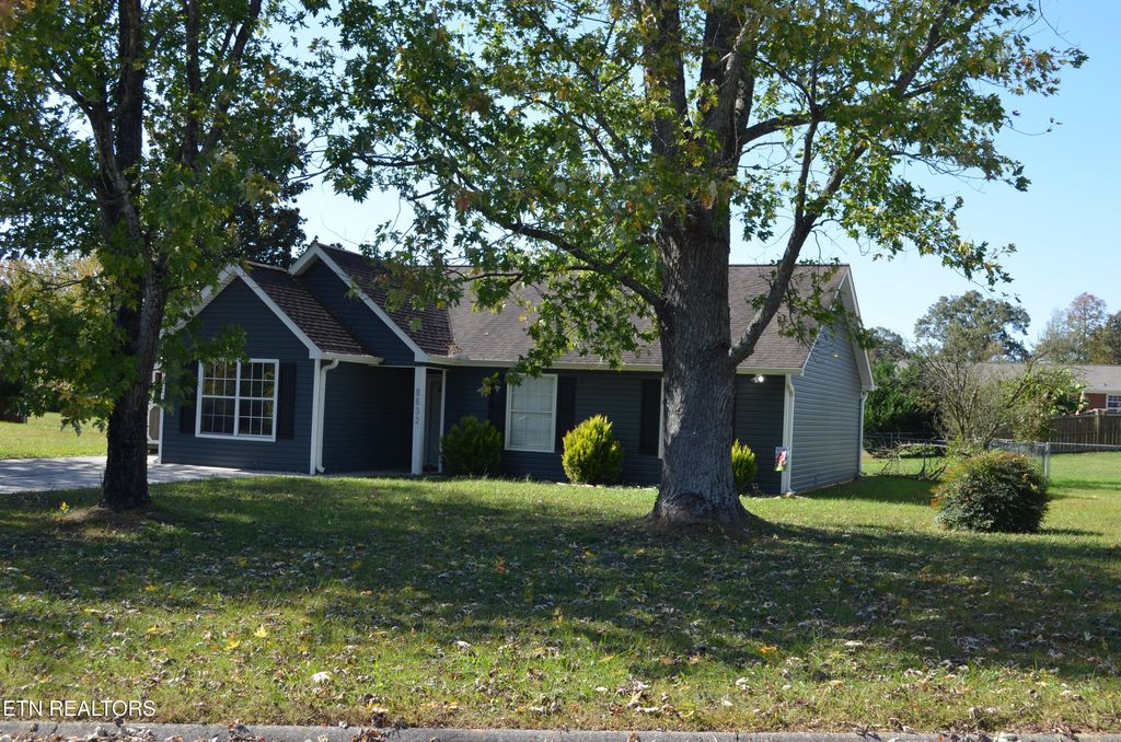 8632 Tervada Drive, Knoxville, TN 37931