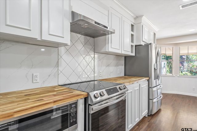 1805 De Charles Street, Tyler, TX 75701