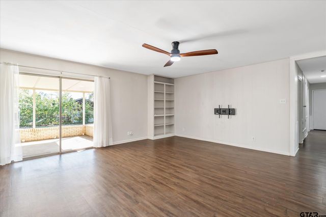 1805 De Charles Street, Tyler, TX 75701